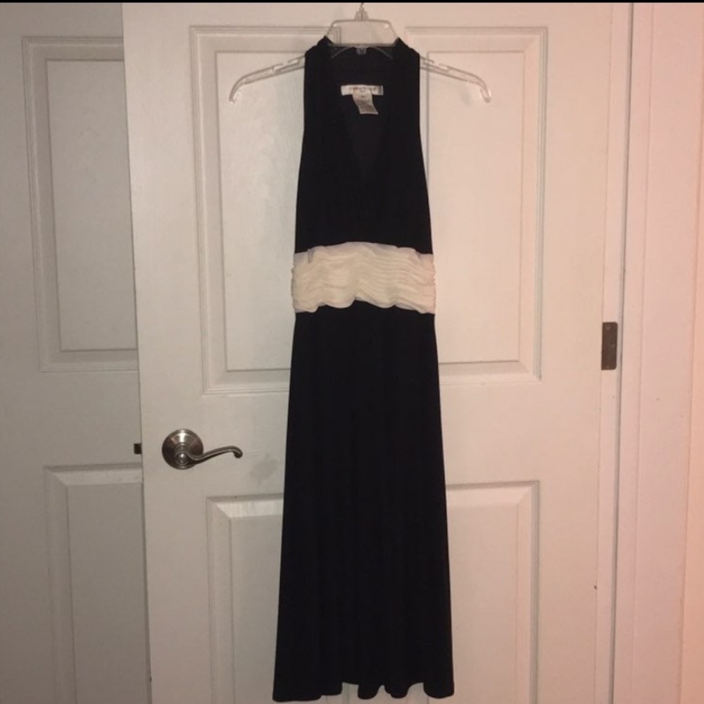 Evan Picone Cocktail Dress w/Ruched‎ Waist 
Sz: 4